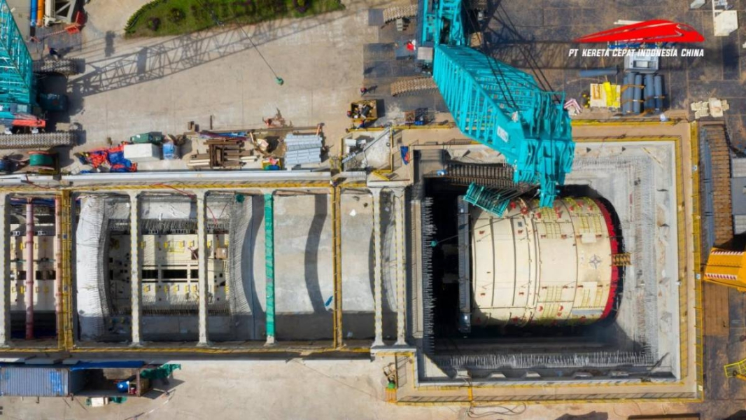 Crane Kobelco SL6000S Mampu Angkat Bor Proyek Kereta Cepat Jakarta-Bandung