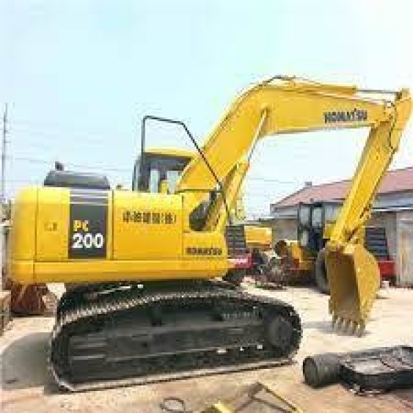 Mengungkap Fakta Tersembunyi: Berapa Sebenarnya Berat Maksimal Excavator PC 200? 