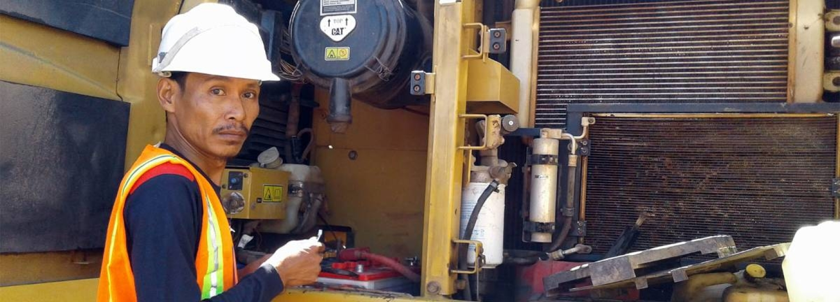 Perawatan yang Tepat: Berapa Lama Sebaiknya Ganti Oli Excavator untuk Kinerja Optimal?