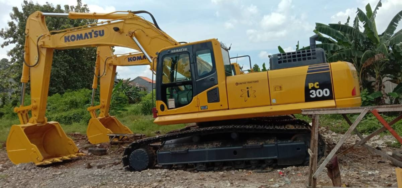 Dapatkan Ekskavator PC 300 Bekas Berkualitas Tinggi, Hanya Ada di Trumecs!