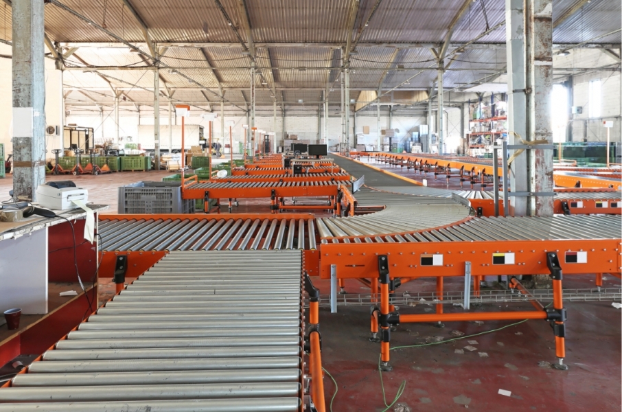 Gravity Roller: Solusi Material Handling yang Efisien
