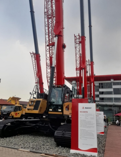 PERUSAHAAN SANY GROUP MENAMPILKAN ALAT BERAT SCC300TB DI MINING EXPO 2022