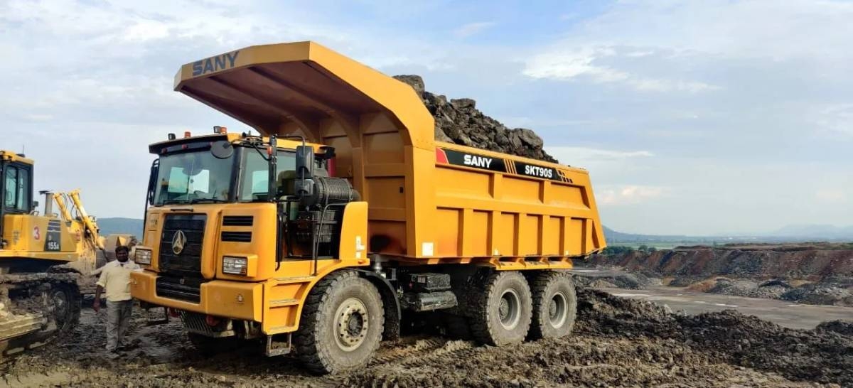 Siap-siap Terpesona! Sany SKT 80S, Dump Truck Super Canggih yang Menakjubkan!