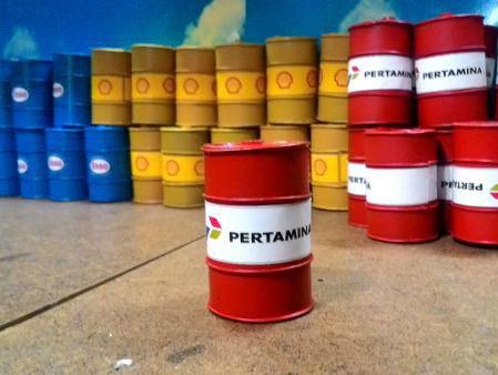 Rahasia Merek Oli Alat Berat Terbaik yang Wajib Kamu Ketahui! Bikin Mesinmu Jadi Super Power!
