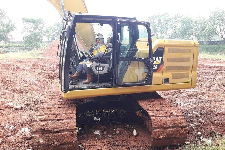 Ingin Menjadi Operator Excavator? Rekomendasi Channel YouTube yang Wajib Ditonton!