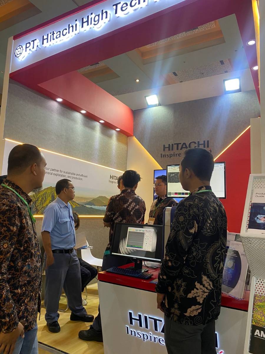 PT Hitachi High Tech Pamerkan Teknologi Canggih Pendeteksi Mineral di IEE 2023