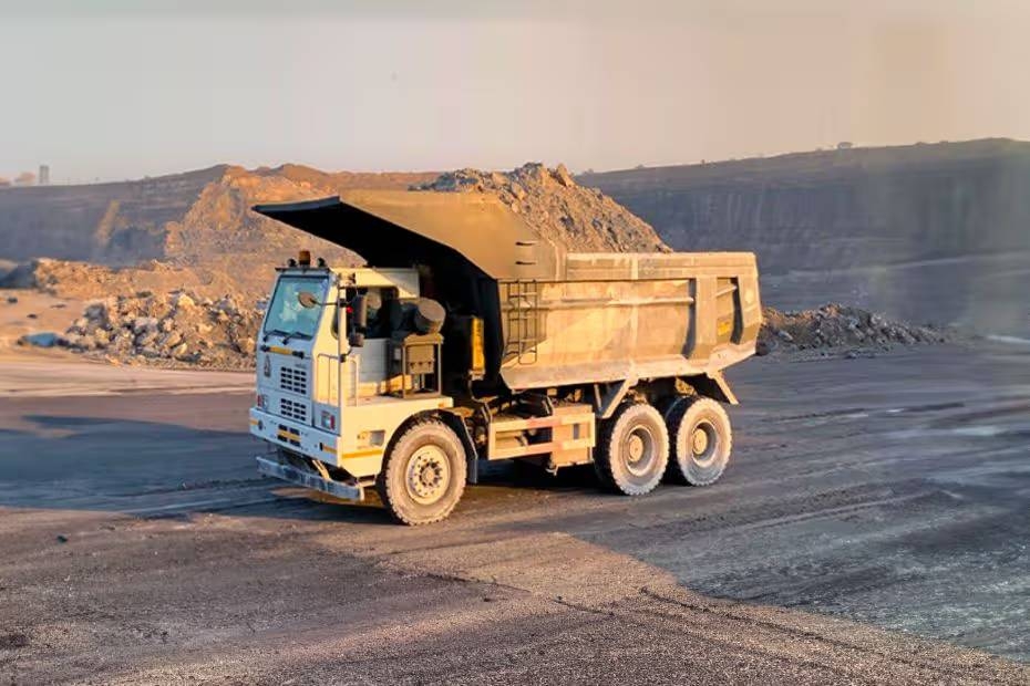 Why Howo? Ini Alasan Truk China Ini Makin Laris di Indonesia