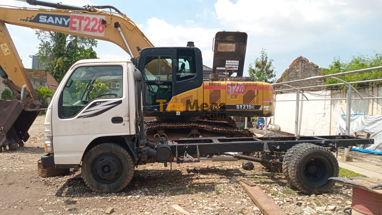 Jual Isuzu Elf Truck Nkr | Trumecs